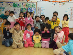 Avi Gordon - ESL Teacher in Taiwan