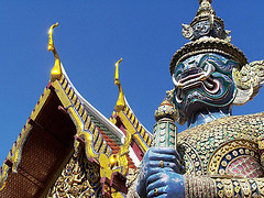 Thailand Temple - Flickr Photo by geoftheref